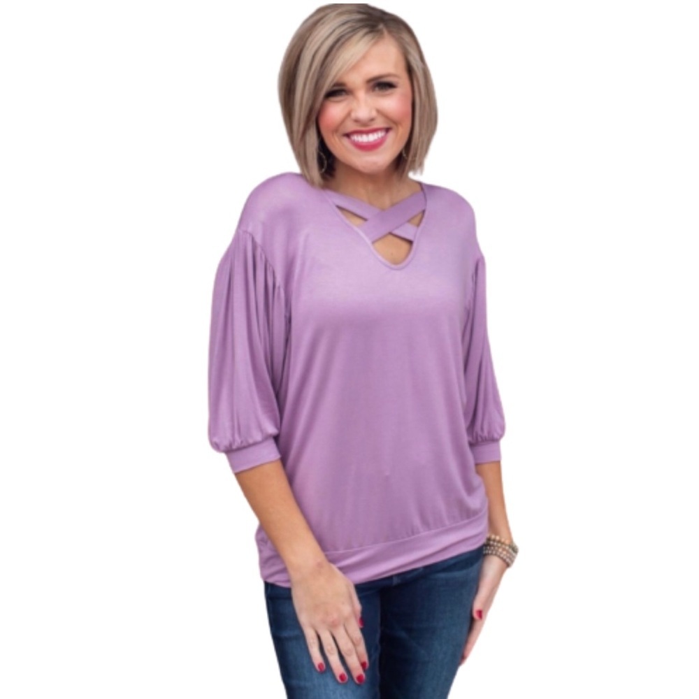 White Birch NWT lavender crisscross strappy women’s top Size small